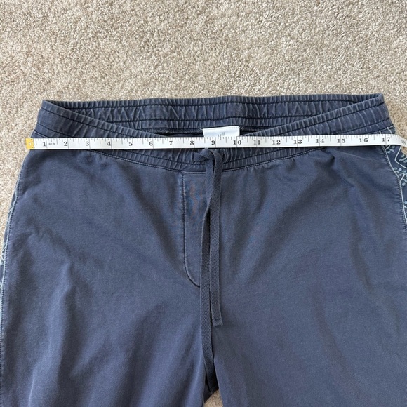 J. Jill Knit Jogger Pants Size Medium Navy Floral Embroidered Drawstring Sweats - Picture 9 of 11